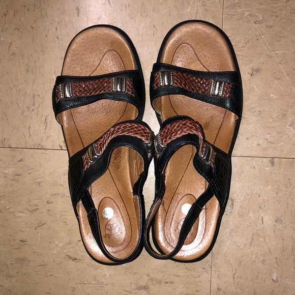 Ariat Sandals 8 - Picture 1 of 3